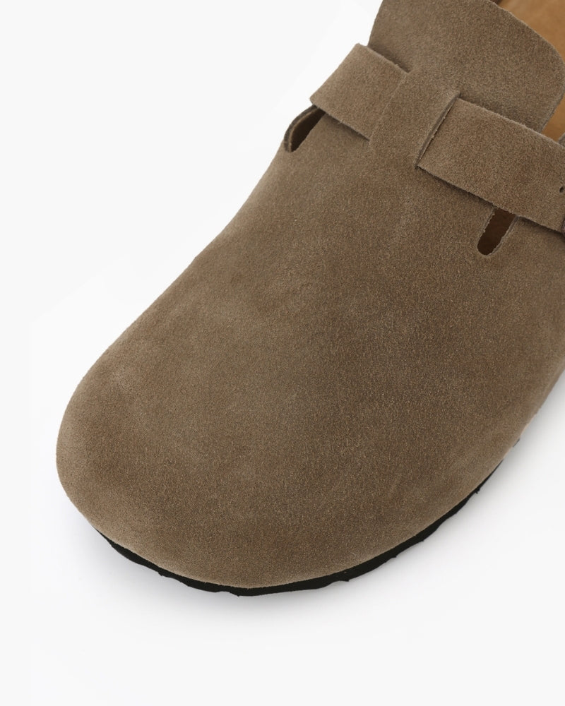 Marcivo Suede Clogs